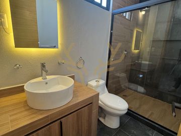 CASA EN VENTA EN CAPITAL NORTE