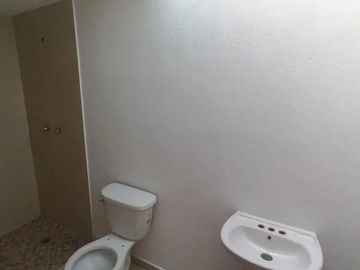 PRECIOSA Y AMPLIA CASA EN RECUPERACIÓN BANCARIA (NO CREDITOS), EXCELENTE UBICACIÓN EN COL. JARDINES DE SAN MANUEL, PUEBLA