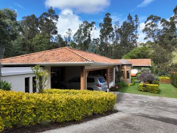 🏡En Venta Casa de 3 Dormitorios en Challuabamba🏡