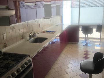 Vendo excelente casa en Valle Dorado.