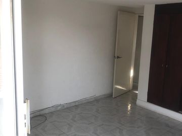 Vendo excelente casa en Valle Dorado.