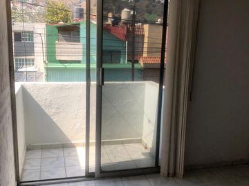 Vendo excelente casa en Valle Dorado.