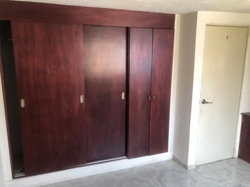 Vendo excelente casa en Valle Dorado.
