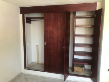 Vendo excelente casa en Valle Dorado.
