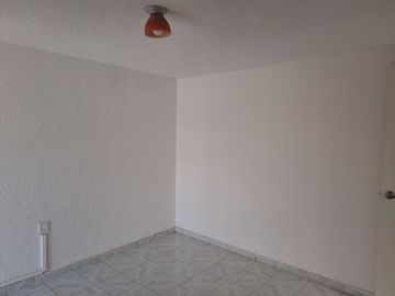 Vendo excelente casa en Valle Dorado.