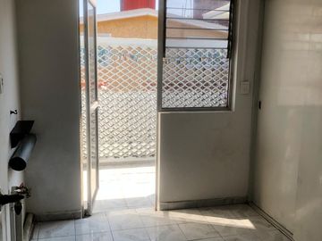 Vendo excelente casa en Valle Dorado.