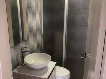 Vendo excelente casa en Valle Dorado.