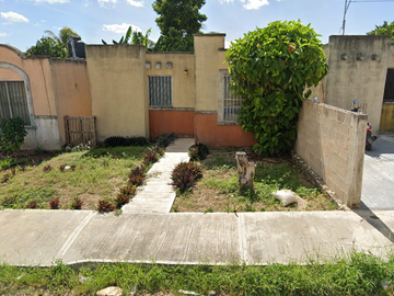 VENTA DE CASA EN TZIMIN, MERIDA, YUCATAN EN RECUPERACION