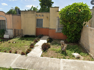 VENTA DE CASA EN TZIMIN, MERIDA, YUCATAN EN RECUPERACION