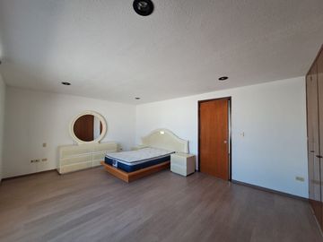 CASA EN VENTA EN PUEBLA, HERMANOS SERDAN, 15 DE MAYO, FUENTE DE TREVI 2 recamaras, 1 baño, medio baño, sala de tv