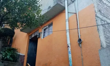 Casa Venta San Bernabe....... Construc. 421 Mts. Terreno 245 Mts. Facilidades