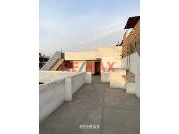 Ocasión Casa En Venta De 3 Pisos En Santa Isabel De Carabayllo 283M2
