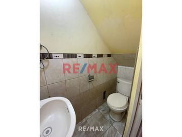 Ocasión Casa En Venta De 3 Pisos En Santa Isabel De Carabayllo 283M2