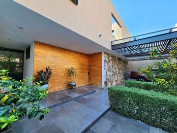 CASA EN VENTA, JURIQUILLA, Qro! ALBERCA, ESPACIOS INTELIGENTES, ACABADOS DE ALTA GAMA Y MÁS!