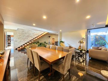 CASA EN VENTA, JURIQUILLA, Qro! ALBERCA, ESPACIOS INTELIGENTES, ACABADOS DE ALTA GAMA Y MÁS!