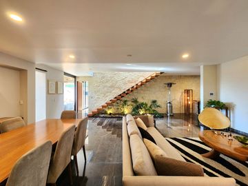 CASA EN VENTA, JURIQUILLA, Qro! ALBERCA, ESPACIOS INTELIGENTES, ACABADOS DE ALTA GAMA Y MÁS!