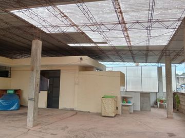 Se Vende Linda y Amplia Casa En Esquina - Tingo María / Huánuco