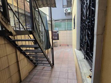 House&lot for sale in Vermont Park Mayamot Marcos Highway lower Antipolo