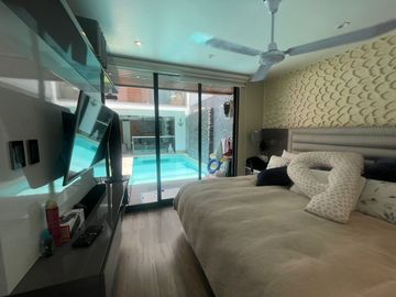 PRIMER PISO DPTO. AMPLIO Y REMODELADO  CON PISCINA