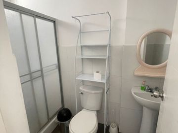 PRIMER PISO DPTO. AMPLIO Y REMODELADO  CON PISCINA