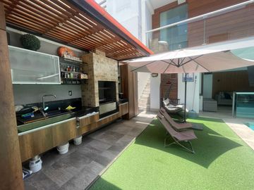 PRIMER PISO DPTO. AMPLIO Y REMODELADO  CON PISCINA