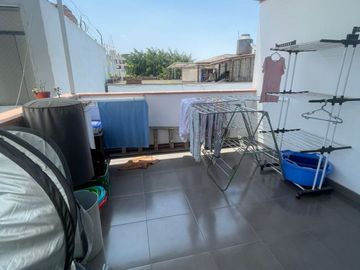 PRIMER PISO DPTO. AMPLIO Y REMODELADO  CON PISCINA
