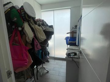 PRIMER PISO DPTO. AMPLIO Y REMODELADO  CON PISCINA