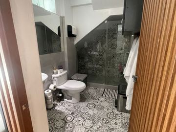 PRIMER PISO DPTO. AMPLIO Y REMODELADO  CON PISCINA