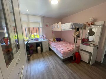 PRIMER PISO DPTO. AMPLIO Y REMODELADO  CON PISCINA