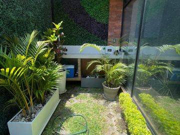 PRIMER PISO DPTO. AMPLIO Y REMODELADO  CON PISCINA