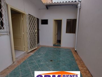 De Oportunidad En Machala En la Urbanización Las Crucitas Se Vende Casa Independiente