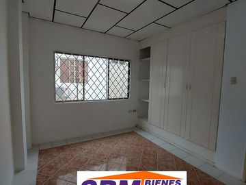 De Oportunidad En Machala En la Urbanización Las Crucitas Se Vende Casa Independiente