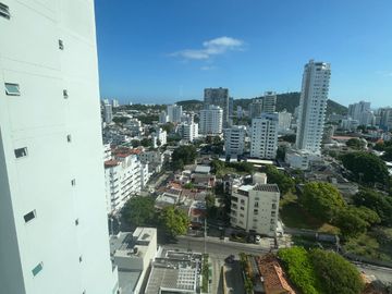 VENDO APARTAMENTO VISTA A LA BAHIA MANGA