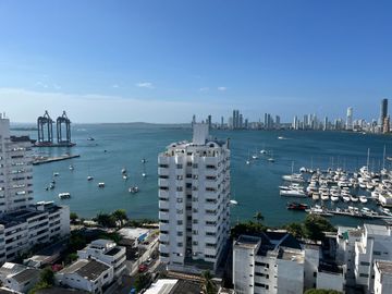 VENDO APARTAMENTO VISTA A LA BAHIA MANGA