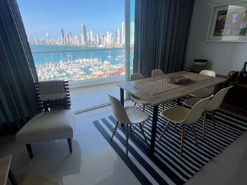 VENDO APARTAMENTO VISTA A LA BAHIA MANGA