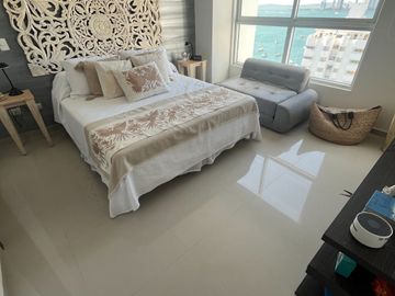 VENDO APARTAMENTO VISTA A LA BAHIA MANGA