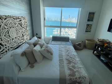 VENDO APARTAMENTO VISTA A LA BAHIA MANGA