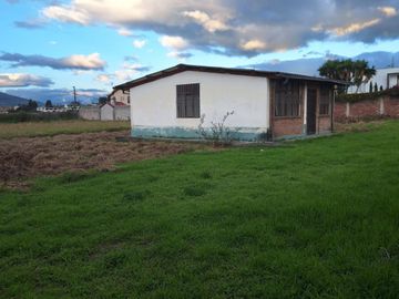 VENTA TERRENO PLANO EN URB. BOHIOS DE JATUMPAMBA