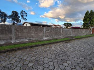 VENTA TERRENO PLANO EN URB. BOHIOS DE JATUMPAMBA