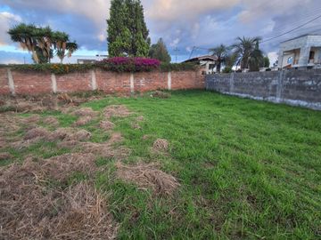 VENTA TERRENO PLANO EN URB. BOHIOS DE JATUMPAMBA