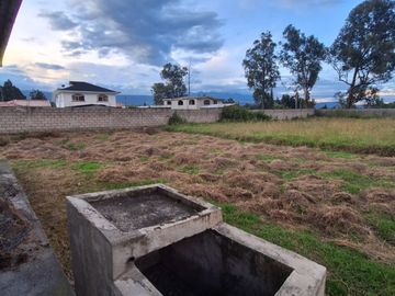 VENTA TERRENO PLANO EN URB. BOHIOS DE JATUMPAMBA