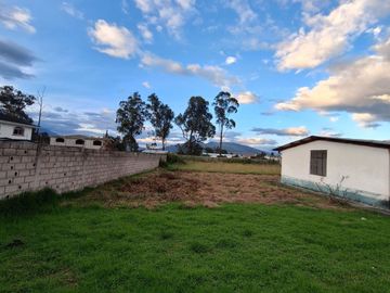 VENTA TERRENO PLANO EN URB. BOHIOS DE JATUMPAMBA