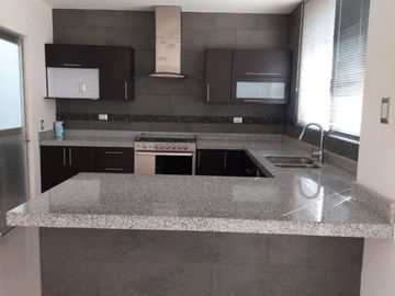 Casa en venta, Cond. Dolce Terra, Valle de Juriquilla