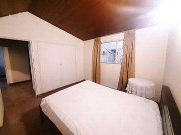 SE VENDE CASA EN LAS VILLAS PARA VIVIENDA O USO COMERCIAL