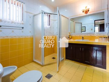 Furnished 3 Bedroom House with Swimming Pool for Sale in Maria Luisa Park