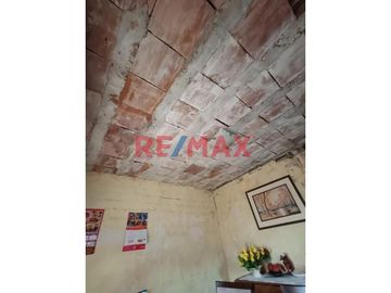 Vendo Casa Como Terreno De 140 M2 En Villa El Salvador