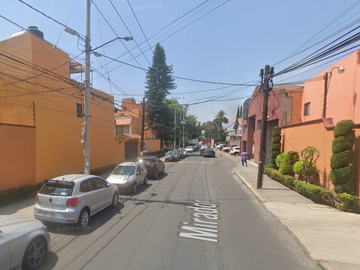 Casa en Villa Quietud, Coyoacán. Propiedad en Remate