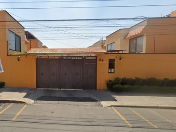 Casa en Villa Quietud, Coyoacán. Propiedad en Remate