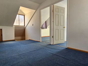 CASA ALTURA PARADERO 32, QUILPUÉ. 5 DORMITORIOS, 2 BAÑOS Y 1 ESTACIONAMIENTO