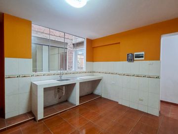 ALQUILO DEPARTAMENTO DE 200 m2 !!CERCA ESTACIÓN LOS POSTES SAN JUAN DE LURIGANCHO